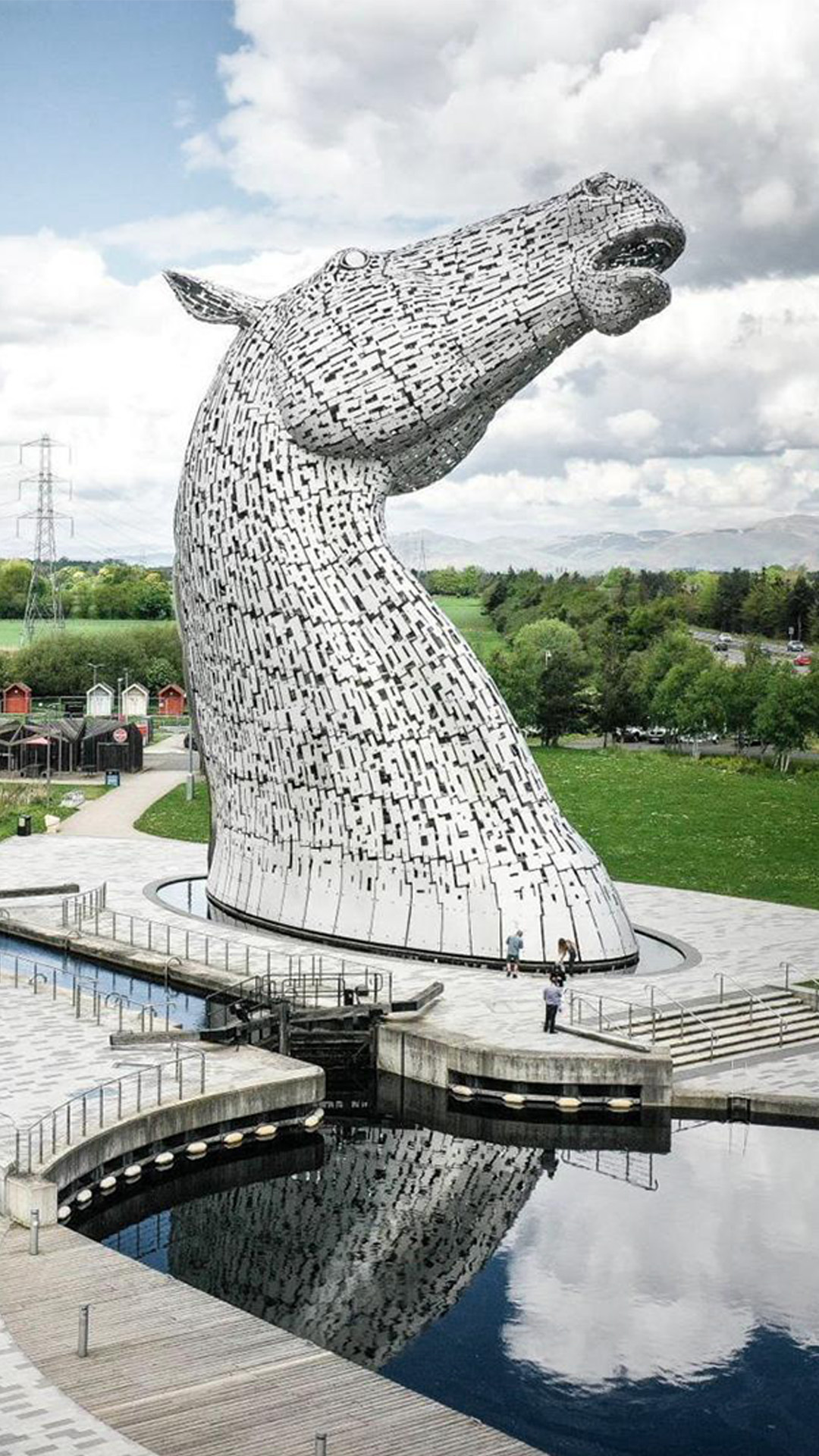 The Kelpies in Scotland used on the Ian Fraser painters and decorators across Scotland website.